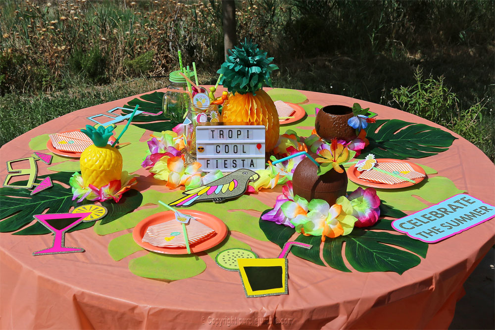 Décoration de table tropicale pour fête estivale - Purple Jumble